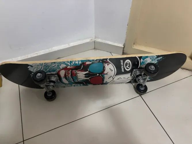 VENDE-SE Skate Completo em Ótimo Estado - Pouco Usado!
