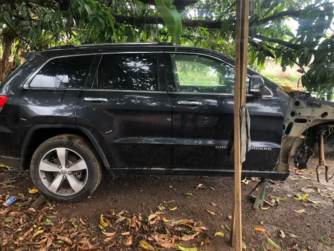 Jeep Grand Cherokee Limited 3.0 TB Dies. AUT 2015
