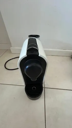 cafeterira nespresso issinia com defeito