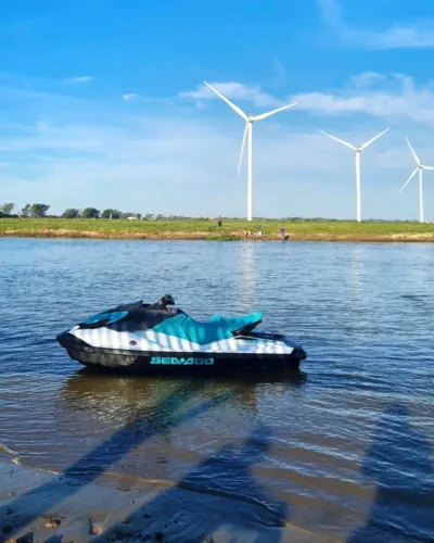 Jet ski seadoo gti 130