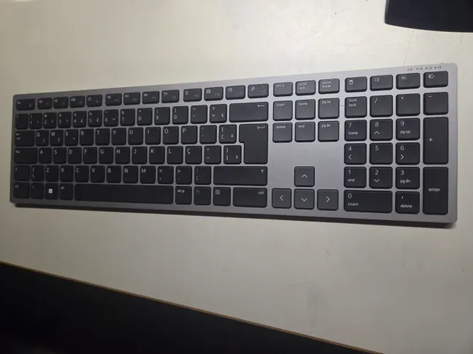 Teclado DELL Pro Plus KB700 Bluetooth