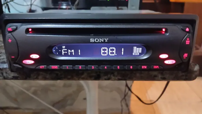 Radio Sony cdx-L497BK funcionando cd Radio 100%