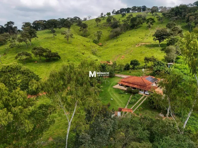 Sítio com 107.500 m² em Piracema, MG