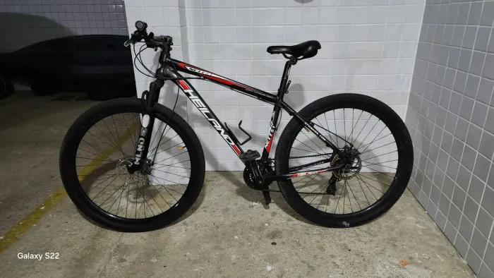 Bicicleta Heiland Nett 5.1 Preta Aro 29 em excelente estado. (Usada). 