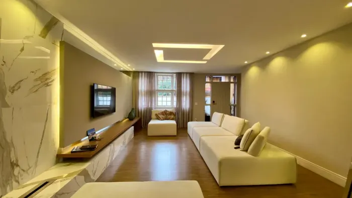 Casa à venda na Mosela, Petrópolis Rj, 4 quartos, 4 vagas