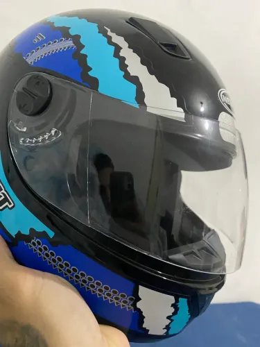 Capacete tamanho 56