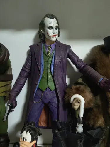 Figura de ação Joker Coringa Neca 1/4