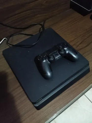 Ps4 slim 500 GB uma manete