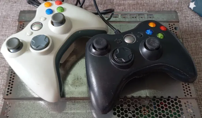  2 Controles Xbox 360