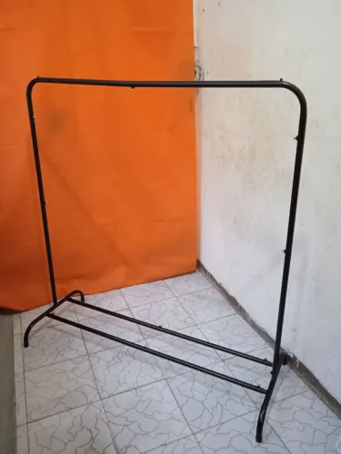 Arara preta com sapateira