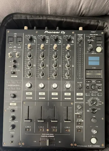 Mixer Pionner DJM 900 Nexus 2