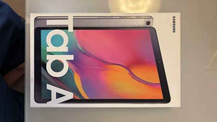 Tablet Samsung Galaxy Tab A 10.1 64GB + Cartão de Memória 16GB