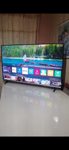 Smart Philips 4k 50P com borda infinita, Wi-Fi e Bluetooth