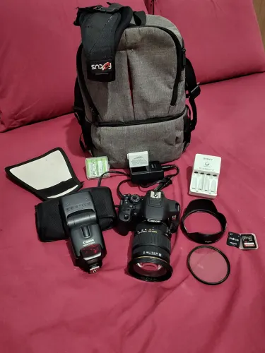 Câmera Canon T5i Completa + Acessórios 