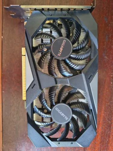 Placa de Vídeo - GTX 1650 OC 4GB - GIGABYTE - Defeito