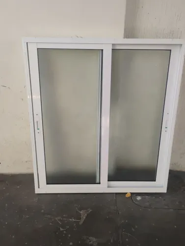 Vendo essa janela 1.10 por 1.20