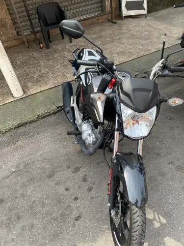 VENDO CG START 160, ÚNICO DONO MOTO QUITADA, NÃO POSSUI NENHUMA DÍVIDA.