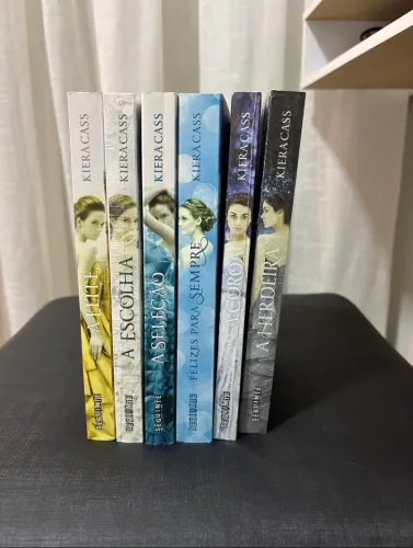 coleção de livros a seleção kiera cass