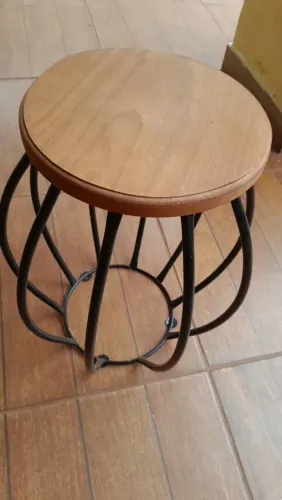 VENDE ESSA BANQUETA