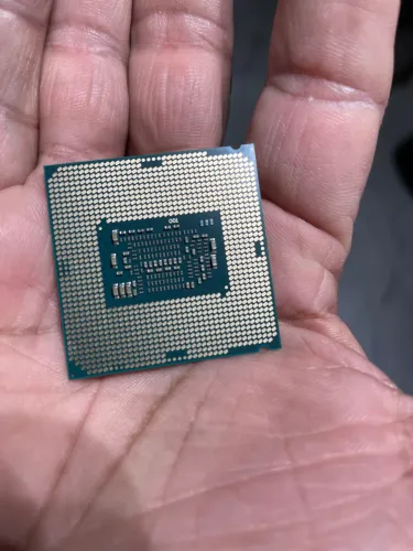 Kit + gabinete gamer e procesador i7 7700, fonte 500 w e 2 pente de memória de 8 gigas