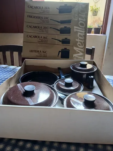 Conjunto de panelas Metallouça