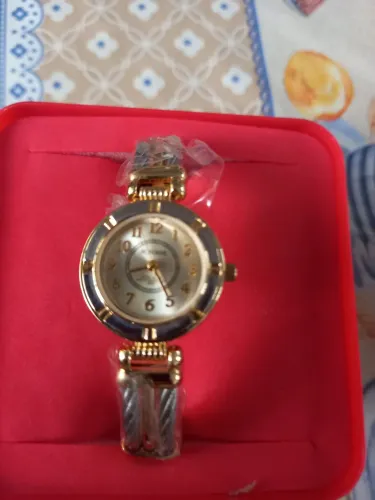 Vendo esse belíssimo religio mondeine feminino prata e ouro novo