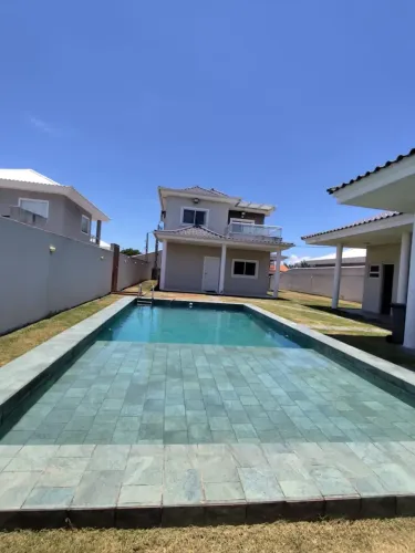 CASA DE ALTO PADRÃO A VENDA EM ARRAIAL DO CABO-RJ.