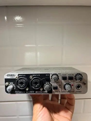Interface De Áudio Roland Cakewalk Edirol  Ua-25ex 