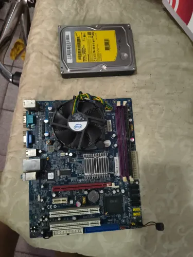 Peças antigas de Pc ddr2 e ddr 400 funciona