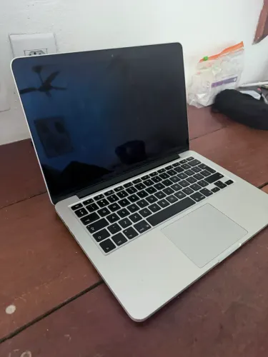 MacBook Pro Retina 13" A1425 - 8 GB RAM / 256 GB SSD