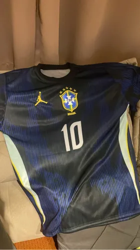 Camiseta copa 2026 símbolo bordado