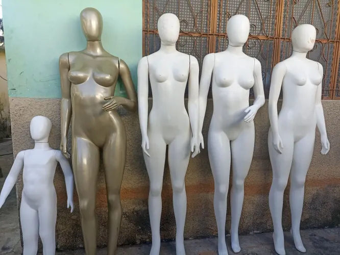 Manequins usados ,porém conservados
