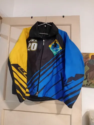 Jaqueta para trilha tam M