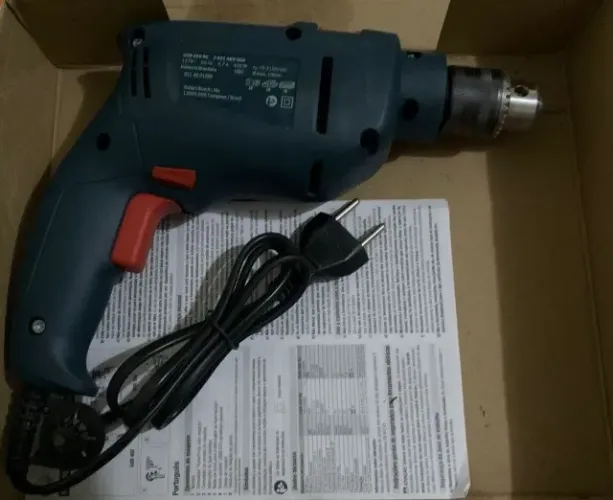 Furadeira de Impacto Bosch GSB 450 RE Profissional - Nova (Sem uso)
