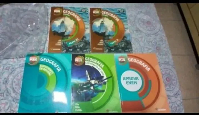 Livros de Geografia novo sem uso Editora Moderna preço unitário