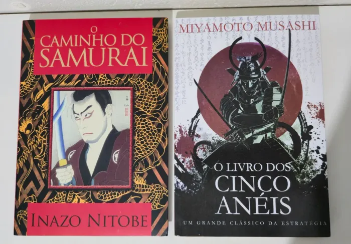 Livros O Caminho dos Samurais e O Livro dos Cinco Anéis