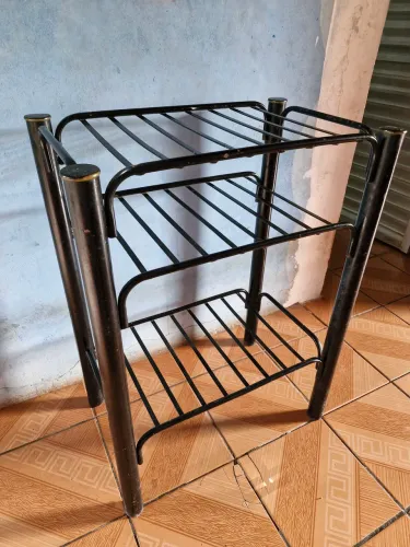 Estante de ferro