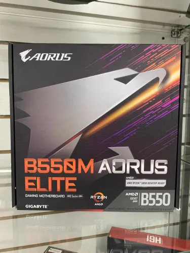 Placa mãe Gigabyte B550 Aorus Elite / Lacrada + NF