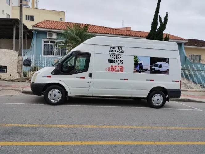 Frete mudança e viagem 