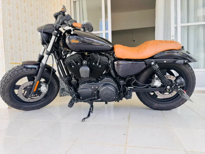 Harley-Davidson Sportster 1200 Custom