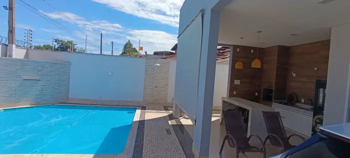 Casa com 5/4 na 1003 S - Arso 101