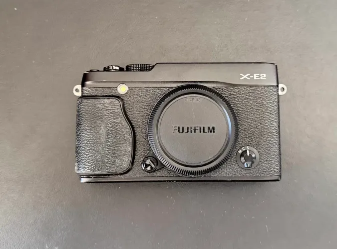 Câmera FUJIFILM XE-2 - Estado Quase Nova