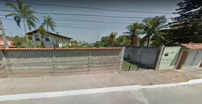Lindo Terreno fundos para a lagoa , com 1050 metros em Porto da Roça I - Saquarema - RJ