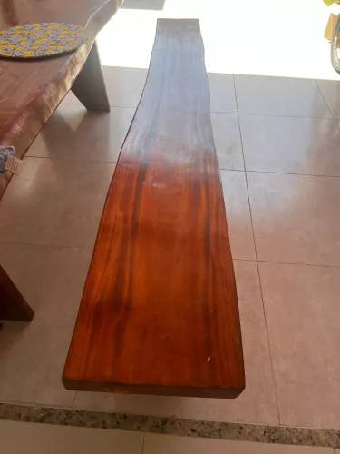 2 Bancos de madeira de jaqueira