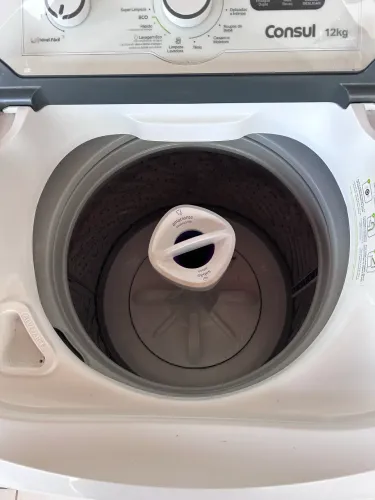 Vendo máquina de lavar Cônsul 12 kg ,semi nova com apenas 3 meses de uso 