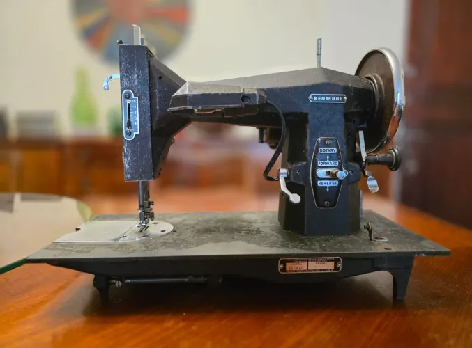 Rara Máquina de Costura Vintage Kenmore 117.812 Americana - Revisada + Acessórios