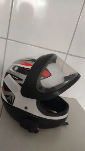 Vendo 2 capacetes 