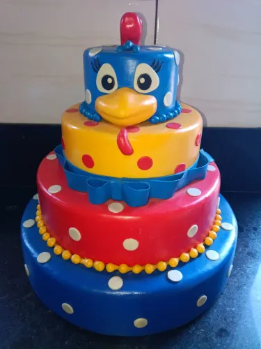 Bolo faike da galinha pintadinha 