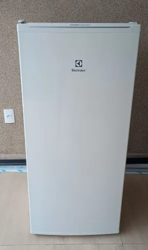 Freezer Electrolux 175L Inverter