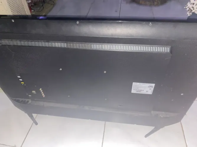 Tv para retirada de peças